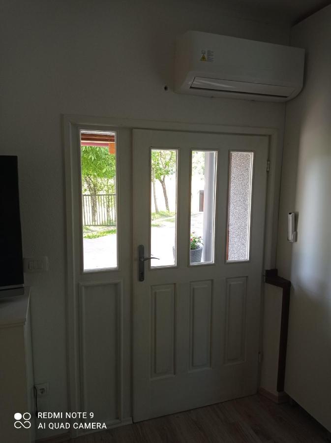 אוטוצאץ Studio Apartman Sonja מראה חיצוני תמונה
