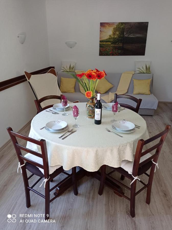 אוטוצאץ Studio Apartman Sonja מראה חיצוני תמונה